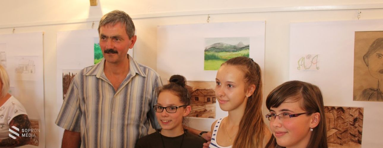 Fiatal képzőművészek kiállítása a Várkerület Galériában 
