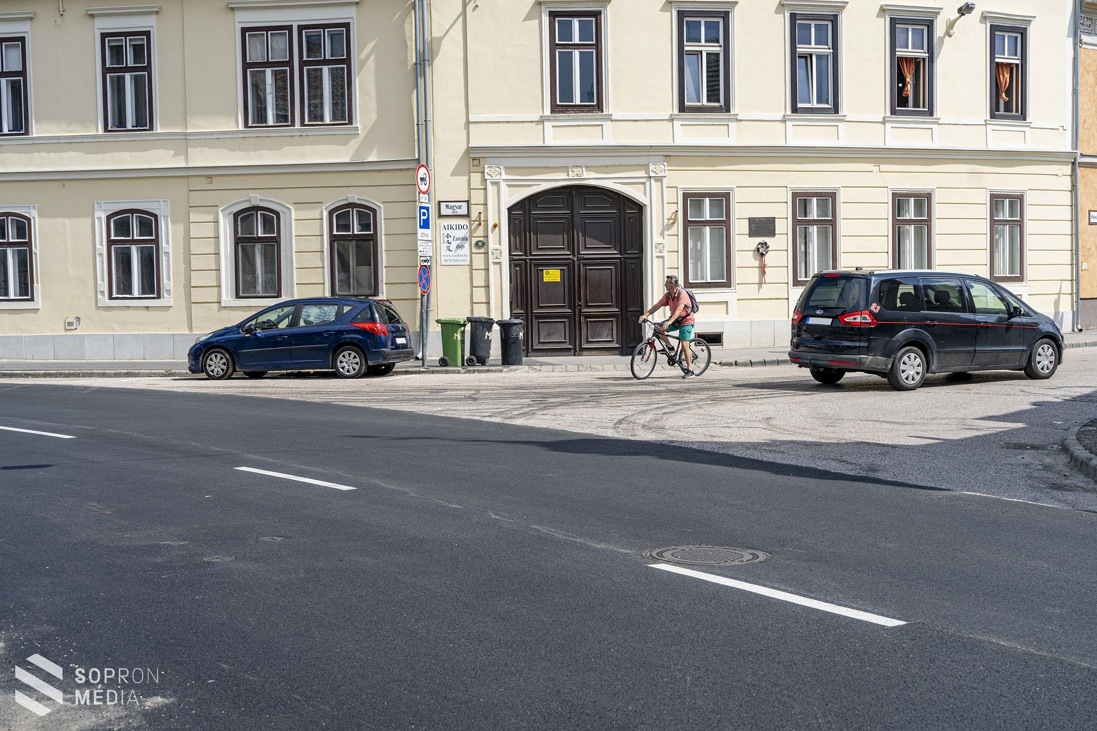 Teljesen megújult a Magyar utca útburkolata!