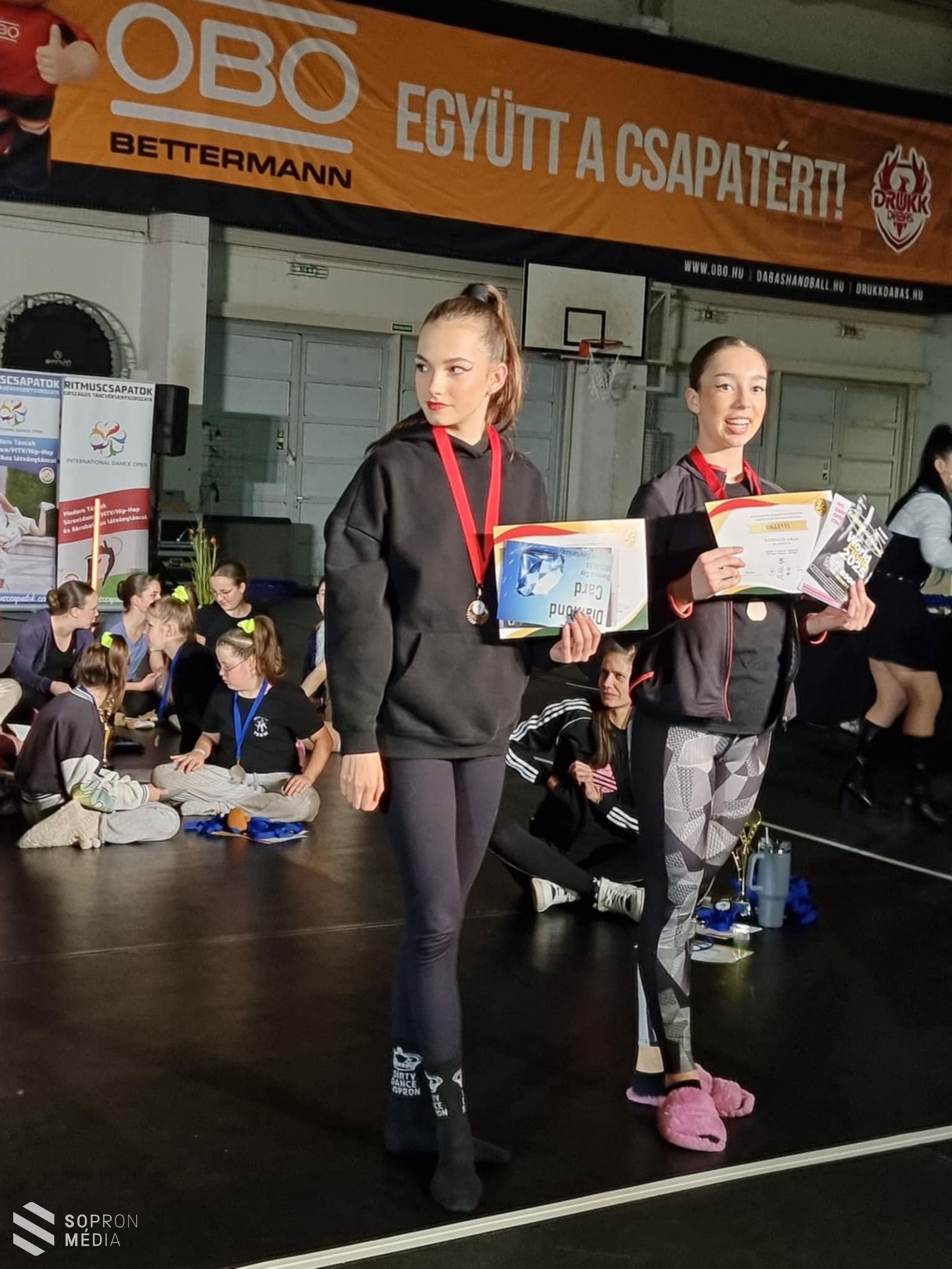 20 éremmel tért haza a Ritmuscsapatok Országos Táncversenyéről a Dirty Dance Sopron