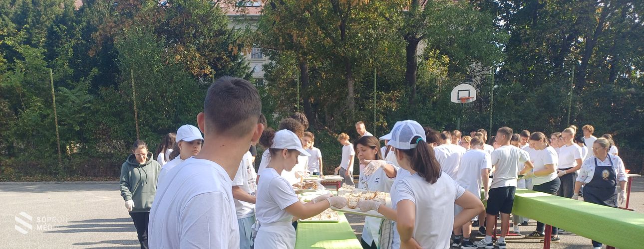 Hatvan év, hatvan méter: Nagyszabású jubileumi évet indított a Soproni SZC Vendéglátó, Kereskedelmi Technikum