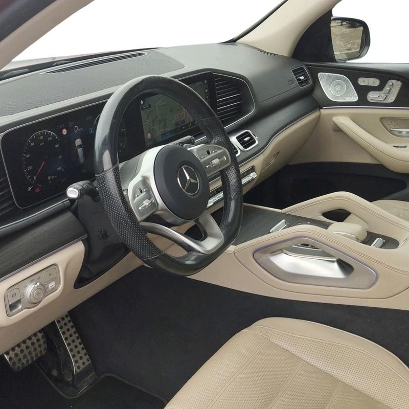 MERCEDES-BENZ