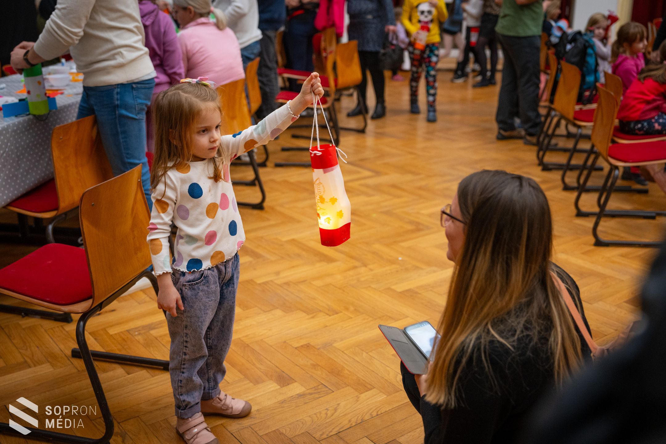 Lámpás felvonulással ünnepelték Szent Márton napját az Erzsébet-kertben