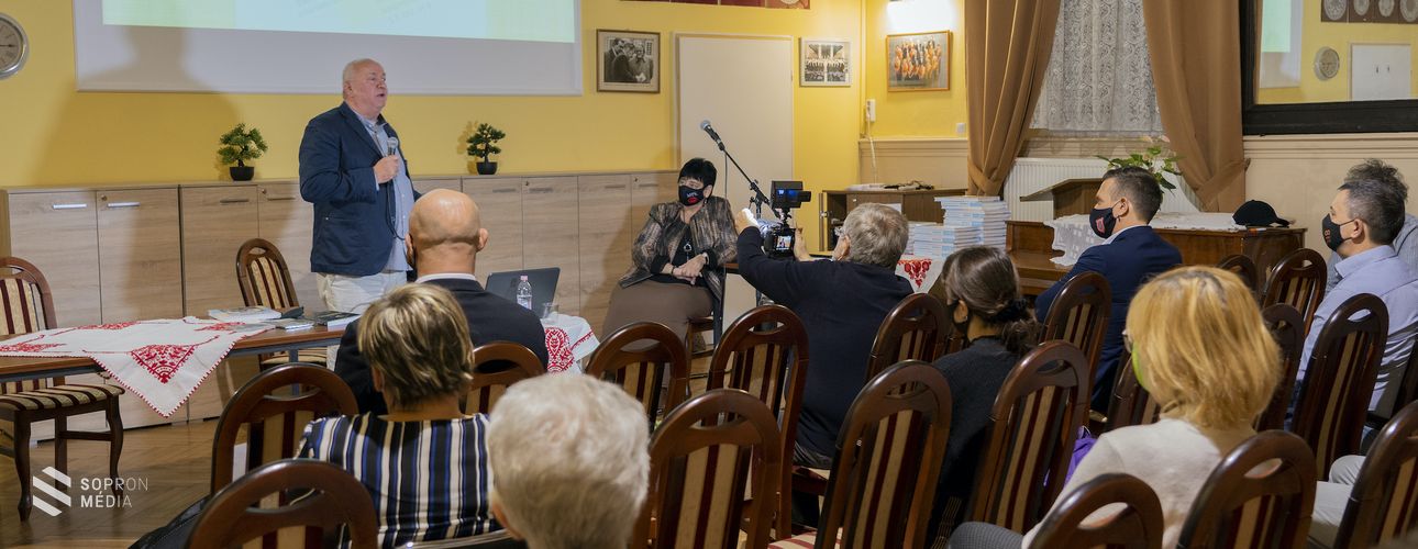 Híres fogyatékkal élő emberekről szól Horváth Ernő Zoltán soproni gyógypedagógus könyve
