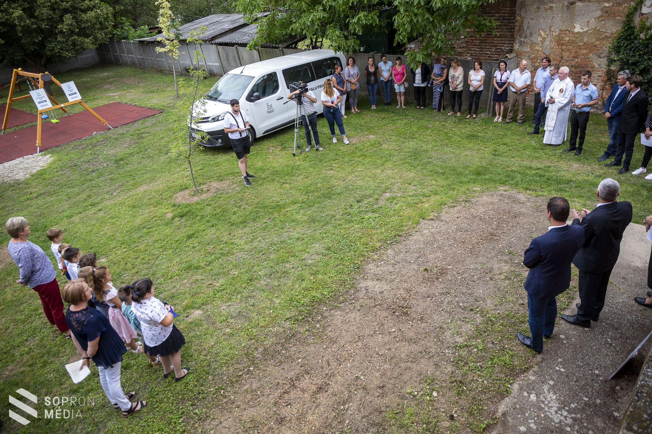 Fejlesztették az óvodát és kisbuszt szereztek be Répcevisen a Magyar falu program keretében
