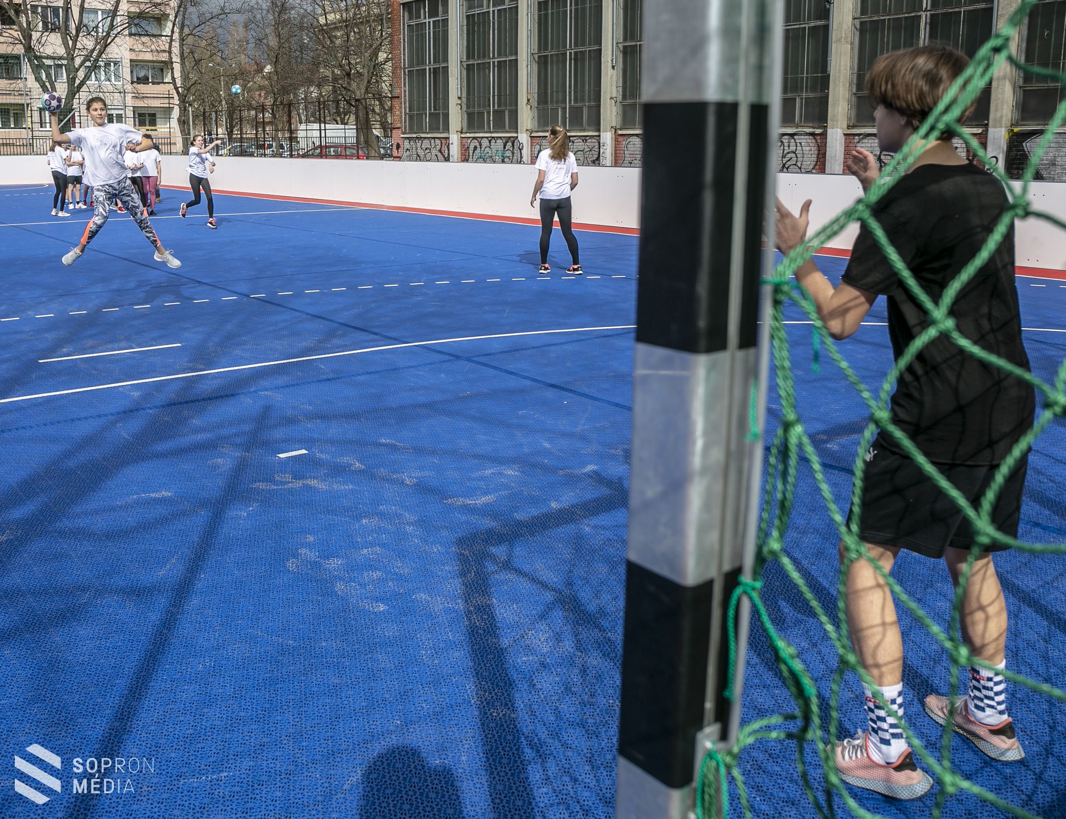 Kézilabdapálya épült Sopronban