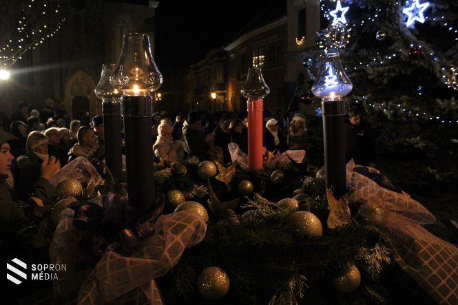 Adventi koszorú