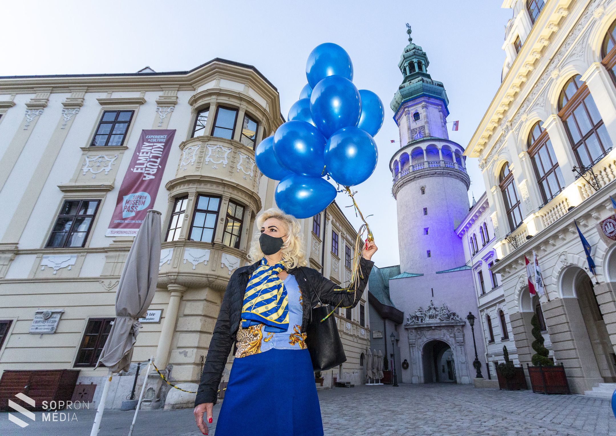 Kékbe öltözött a Tűztorony az autizmus világnapján