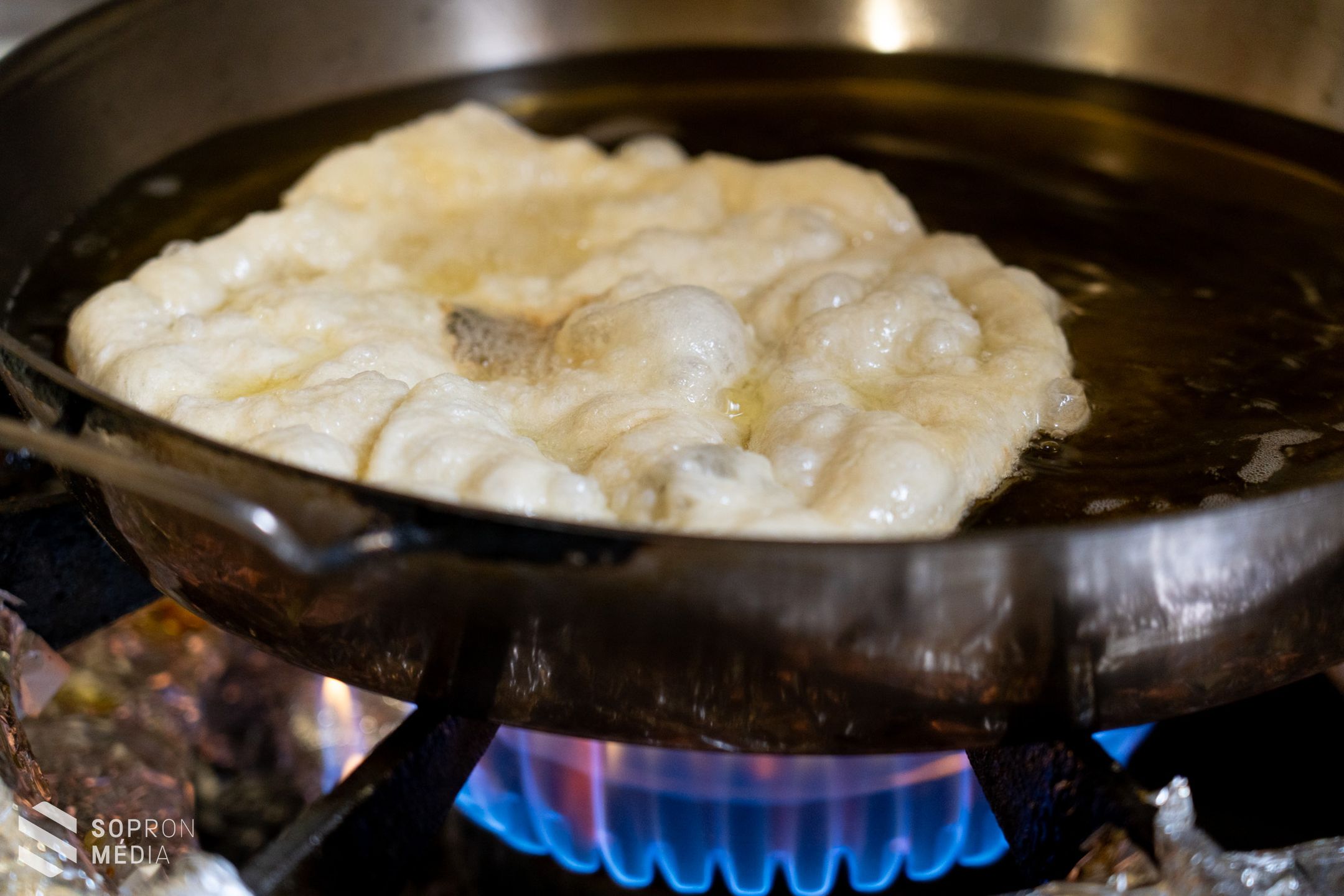 A székelykapu és a lángos is bekerült a Hungarikumok Gyűjteményébe