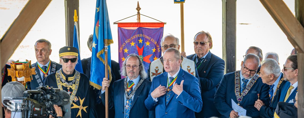 Sopronpusztán emlékezett az Európai Borlovagrend a Páneurópai Piknikre