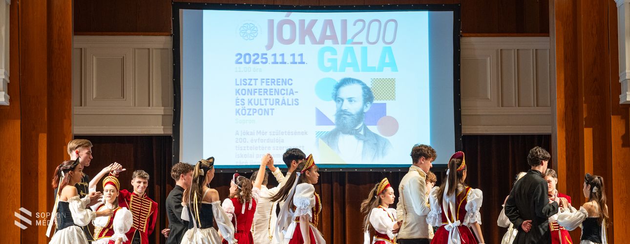 Díjkiosztó gálával zárult a Jókai-emlékév