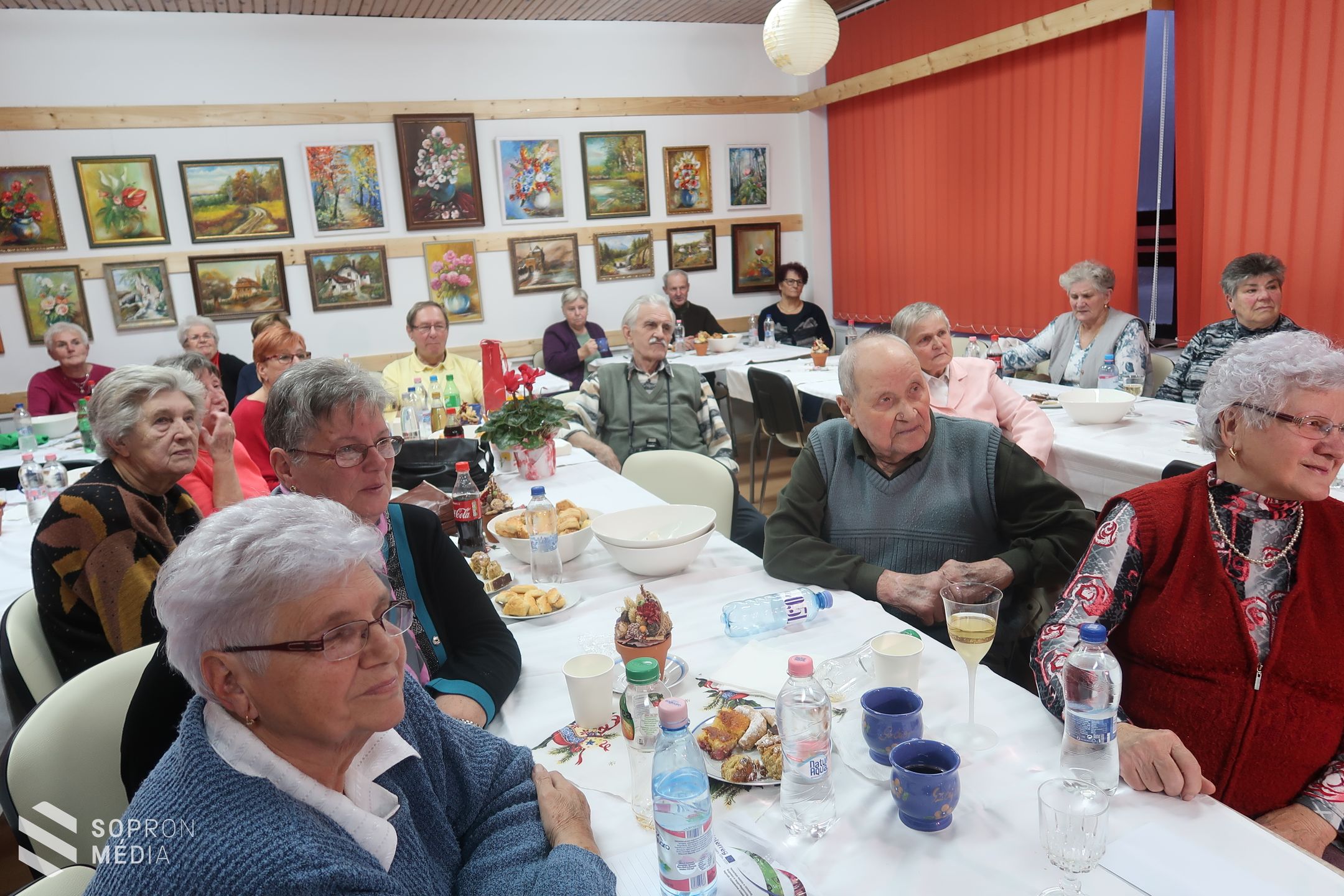 Diákok tették még szebbé a nyugdíjasok adventjét a Jerevánon