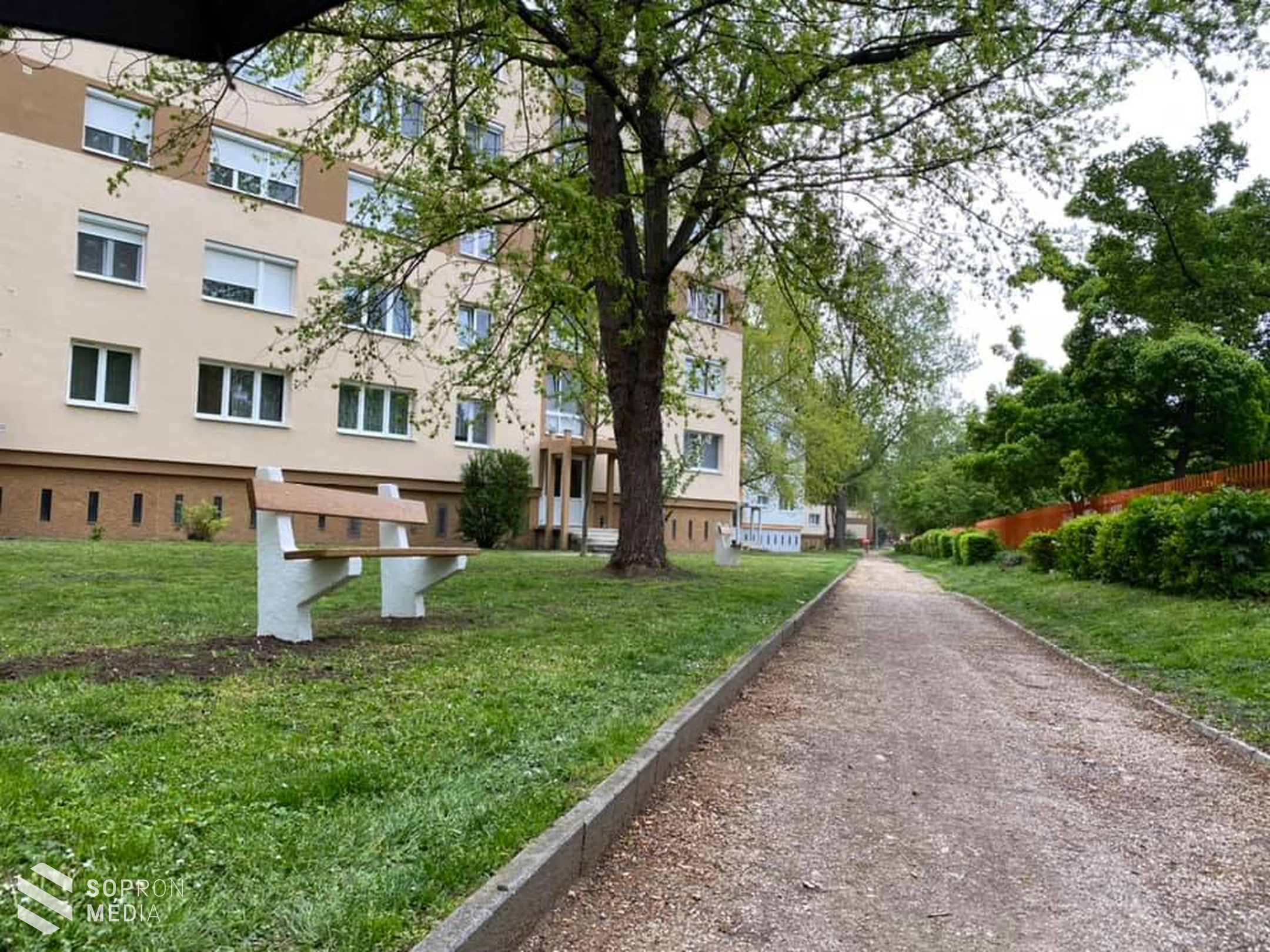 Padokkal bővült a sétány a Jerevánon