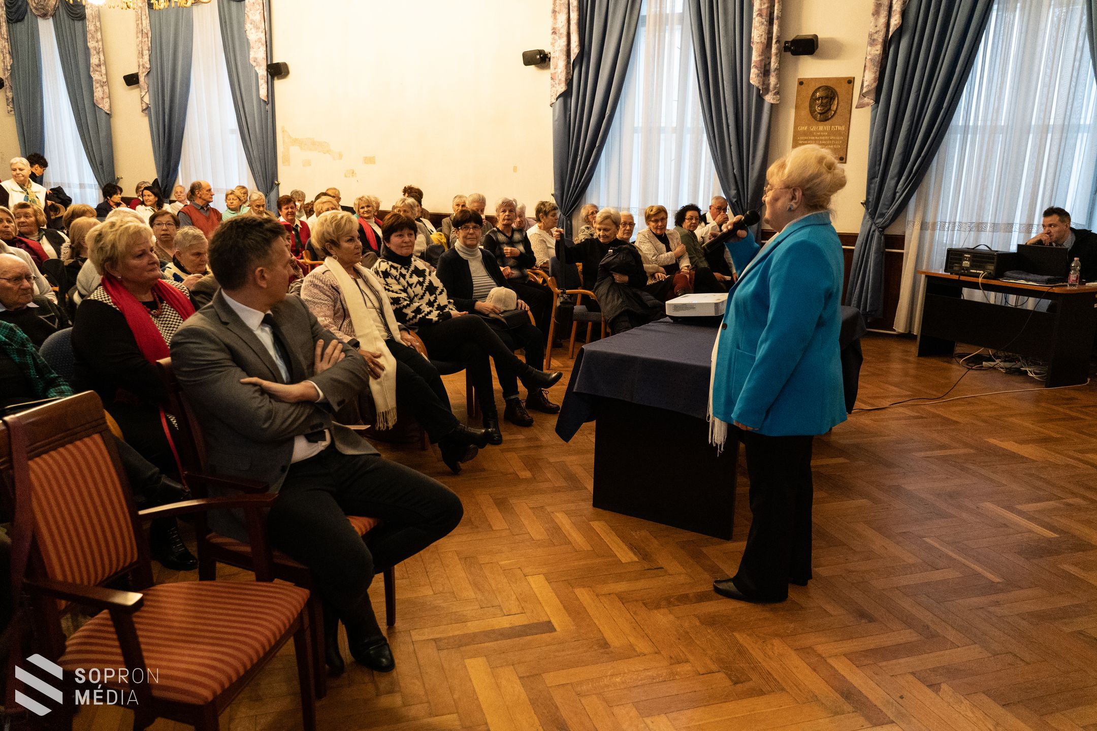Filmvetítéssel várta az érdeklődőket az Alzheimer Café