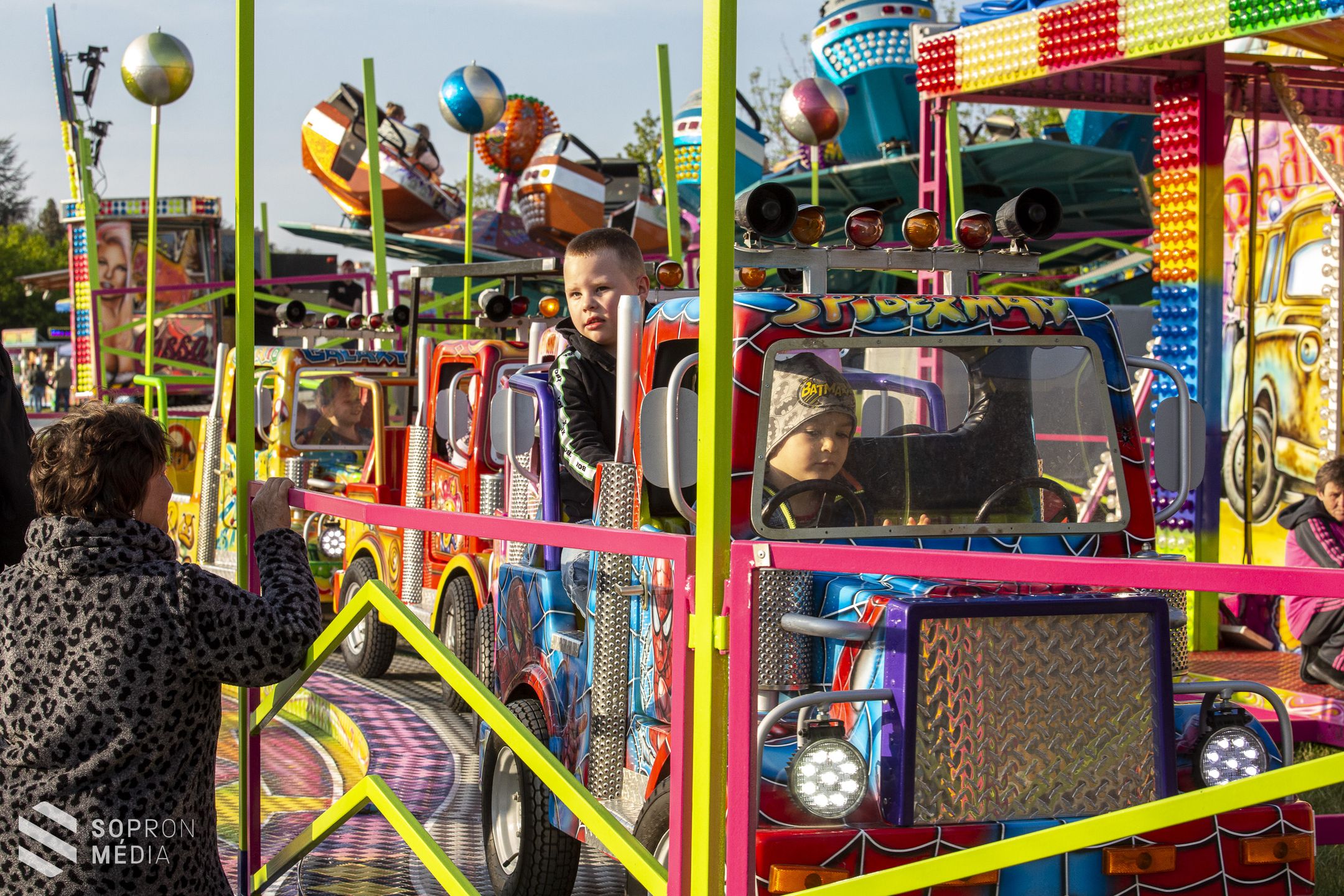 Koncertekkel és vidámparkkal tért vissza a Soproni Majális