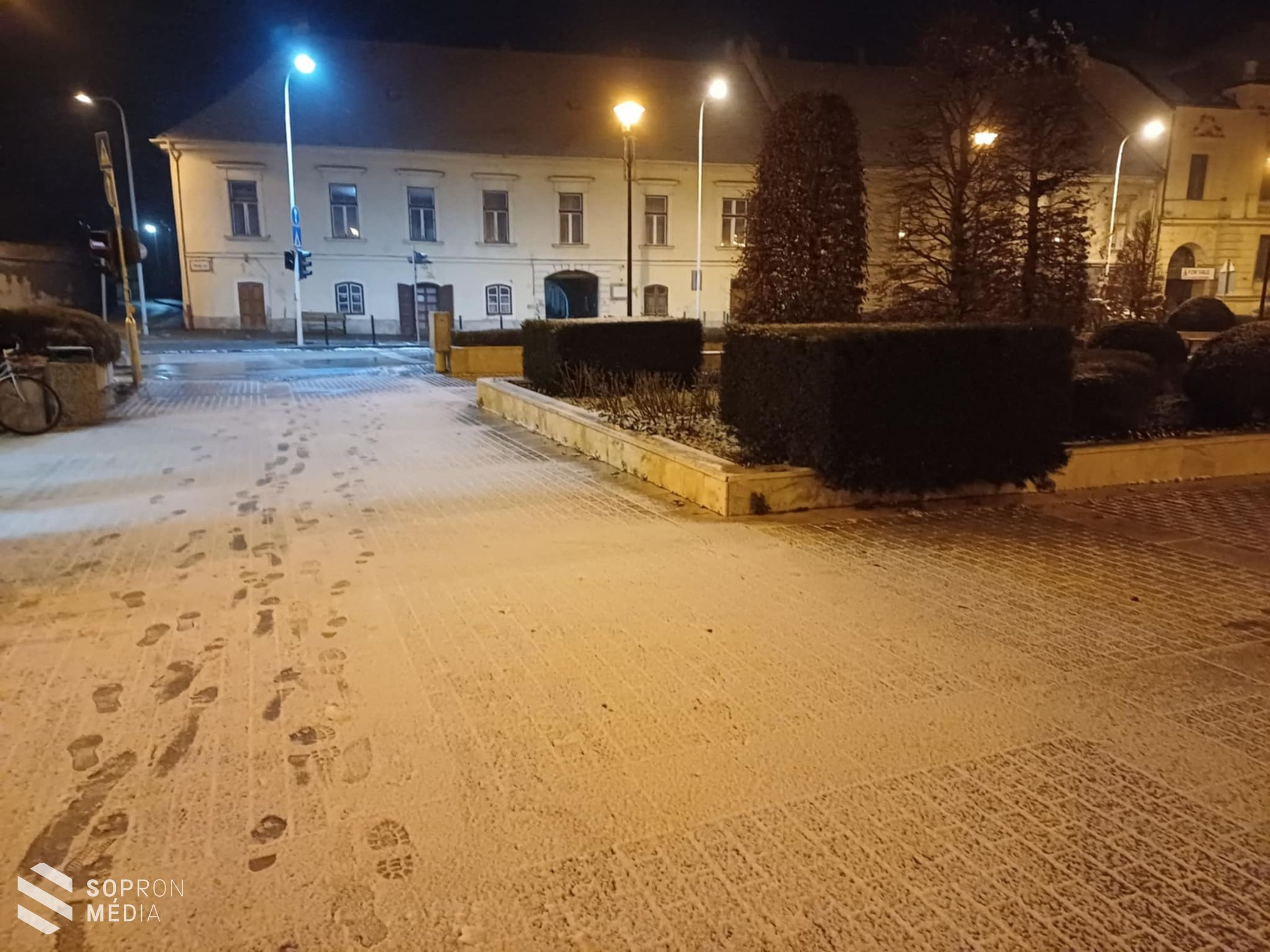 Kifehéredett a táj Sopronban