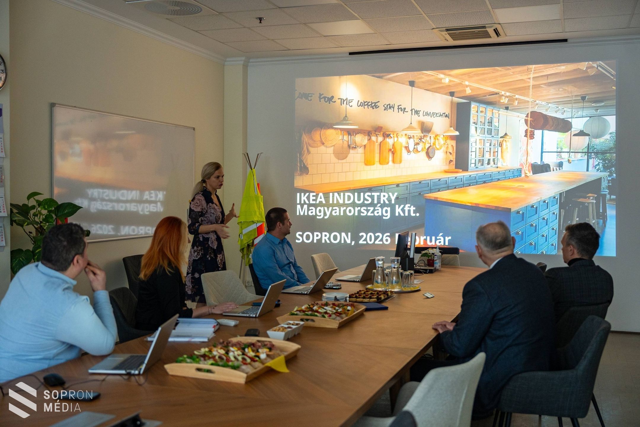 Sopron polgármestere egyeztetett egy stratégiai fontosságú helyi vállalatnál