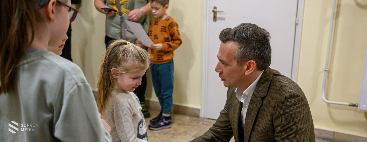 Ünnepélyes megnyitót rendeztek az adventi rajzpályázatnak