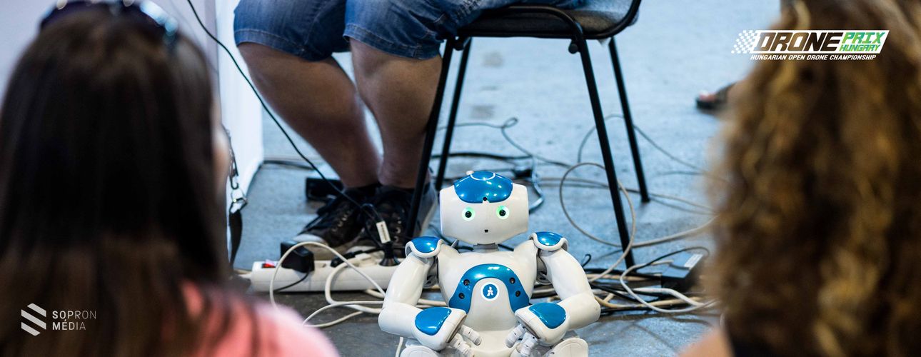 A rotorok és robotok újra támadnak!