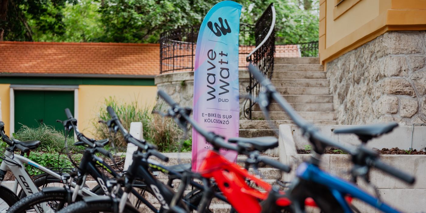 Wave and Watt (Pilis ebike túrák)