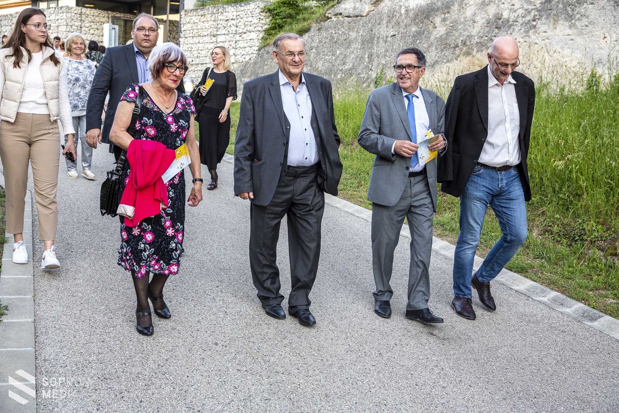 Barlangban találkozott Ég a Földdel