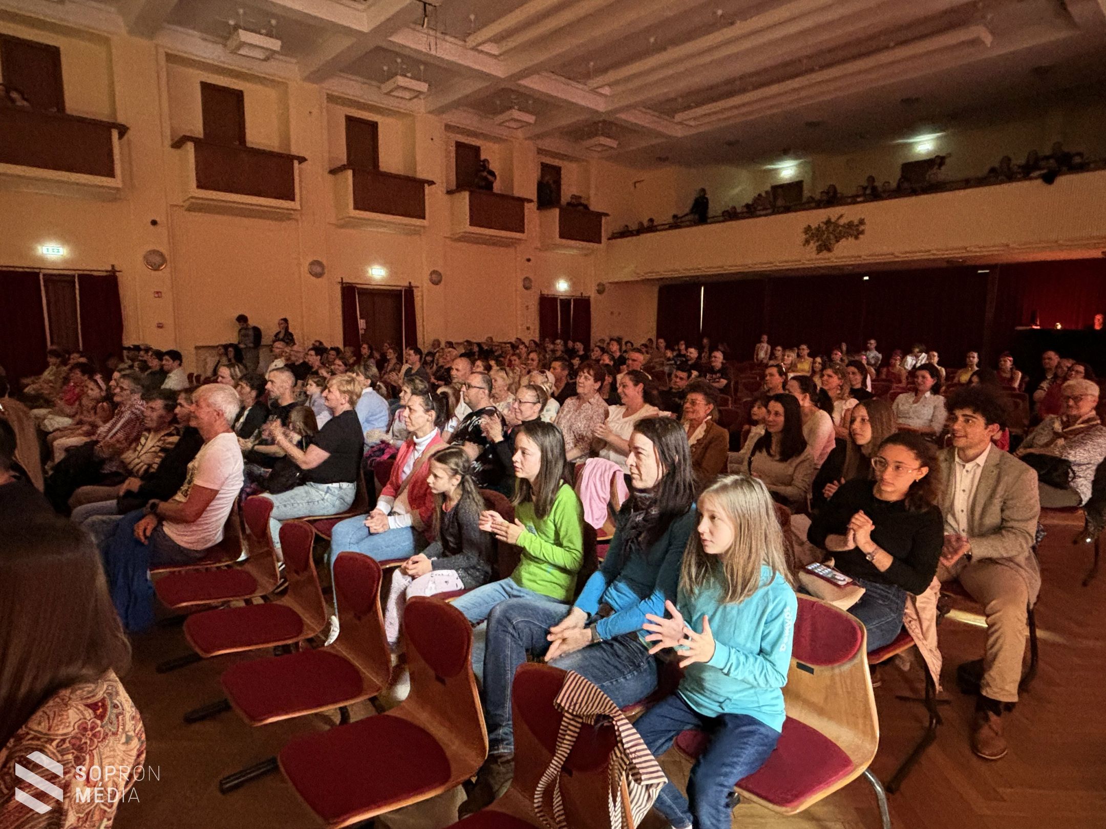 A mozdulat ünnepe – újra színpadon a soproni táncosok