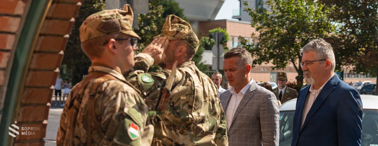 Vitéz nemes Molnár László halálának 81. évfordulójára emlékeztek