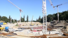 Tervszerűen folyik a kivitelezés az uszoda területén