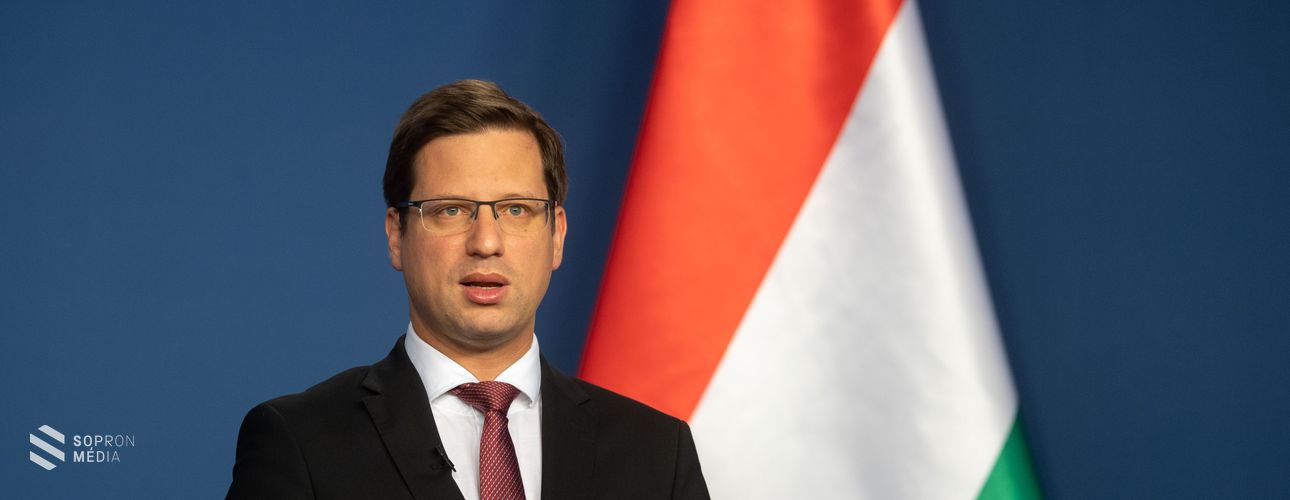 November elsejétől közösségi közlekedési eszközökön kötelező a maszkhasználat