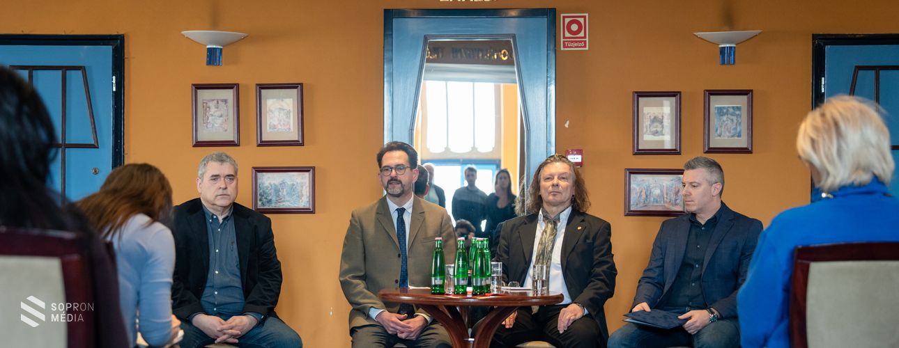A tánctagozat megszűnésével kapcsolatban tartottak sajtótájékoztatót