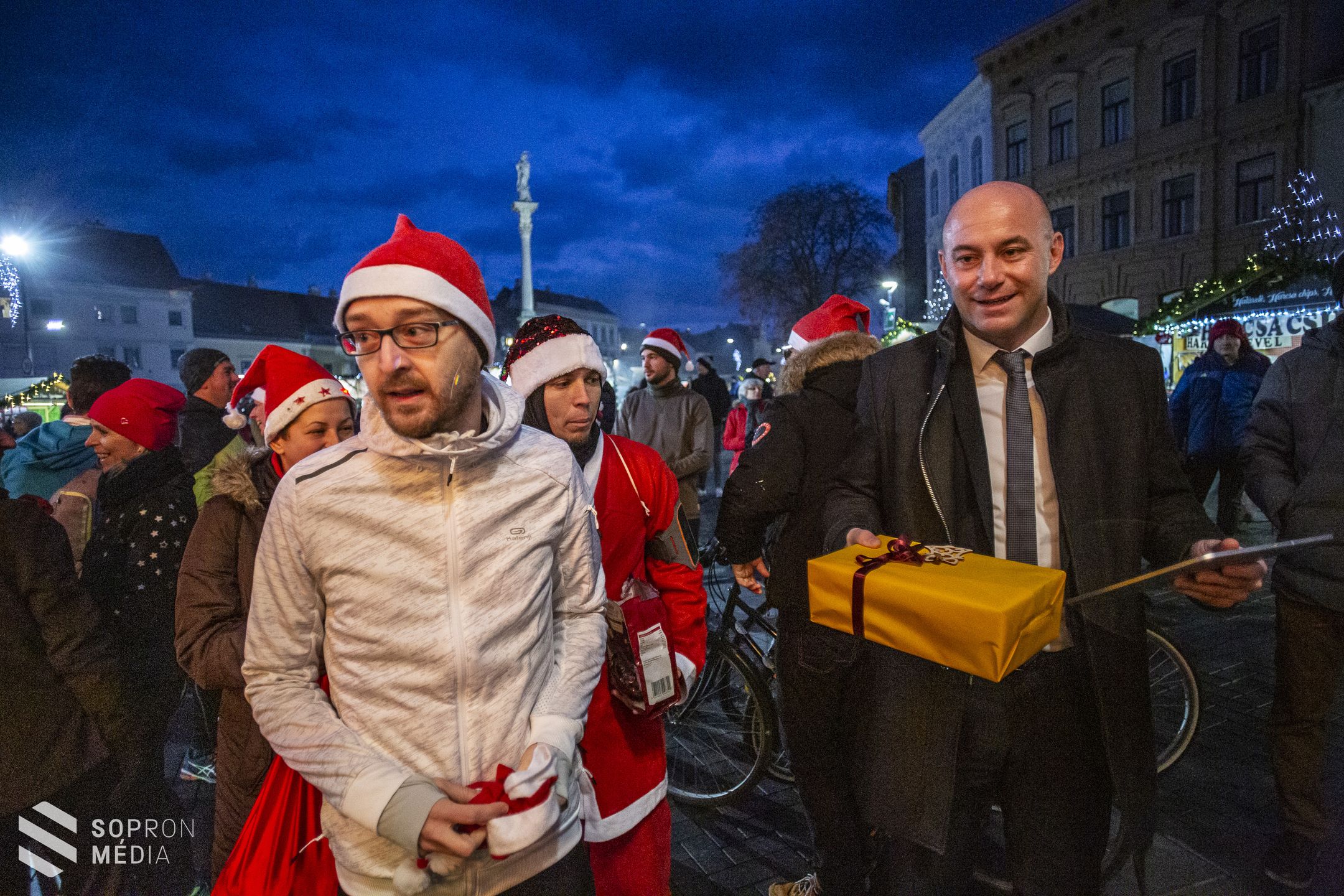 Jótékony Mikulások futottak és kerékpároztak Sopronban