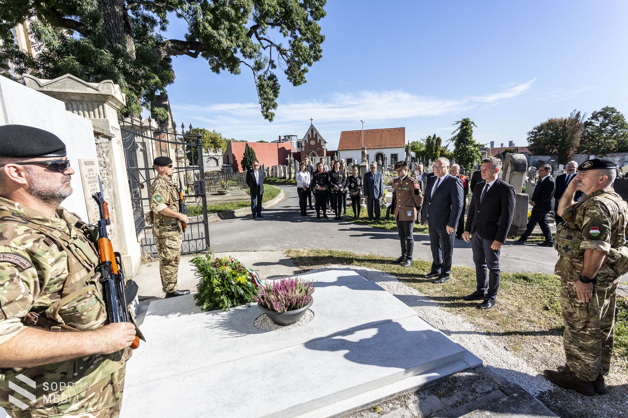 Az ágfalvi csata hőseire emlékeztek a Szent Mihály temetőben