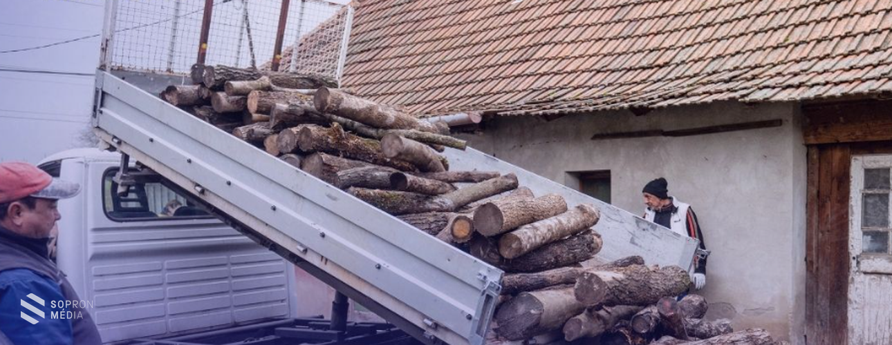 200 ezer rászorulónak juttatott ingyenes tüzelőanyagot a magyar kormány