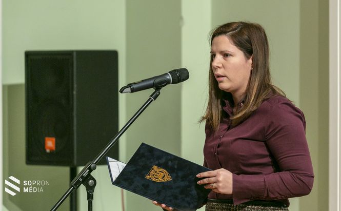 Péli Nikoletta
