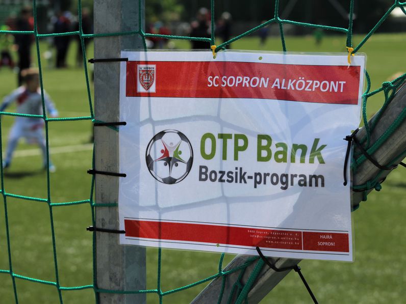 Közel ötszáz gyermek focizott a Bozsik fesztiválon Sopronban