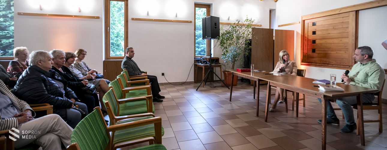 A vers létjogosultságáról Both Balázs költővel a Jerevánon