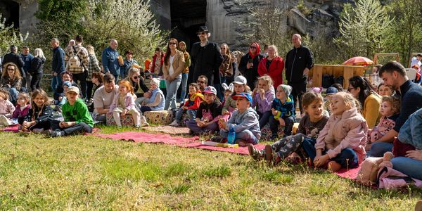 Itt szalad a nyulacska!