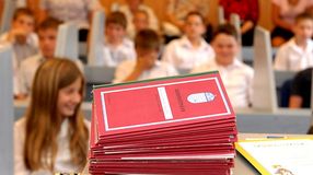 Az idei tanév végén az elsősök már digitális bizonyítványt kapnak