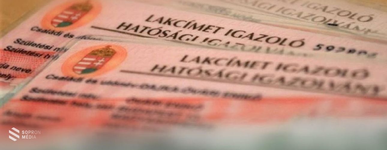 Nincs szükség új lakcímkártyára a kijárási korlátozás miatt