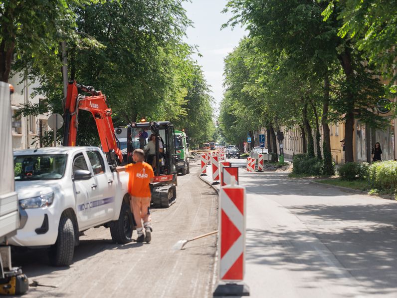 Zajlanak az útfelújítási munkálatok a Csengery utca második szakaszán
