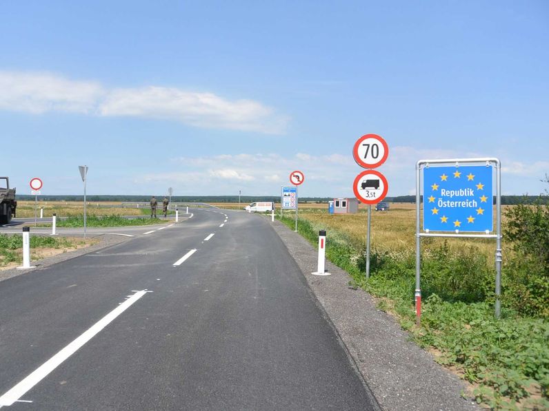 Megnyílt a Zsira és Lutzmannsburg közötti határátkelő az ingázók számára