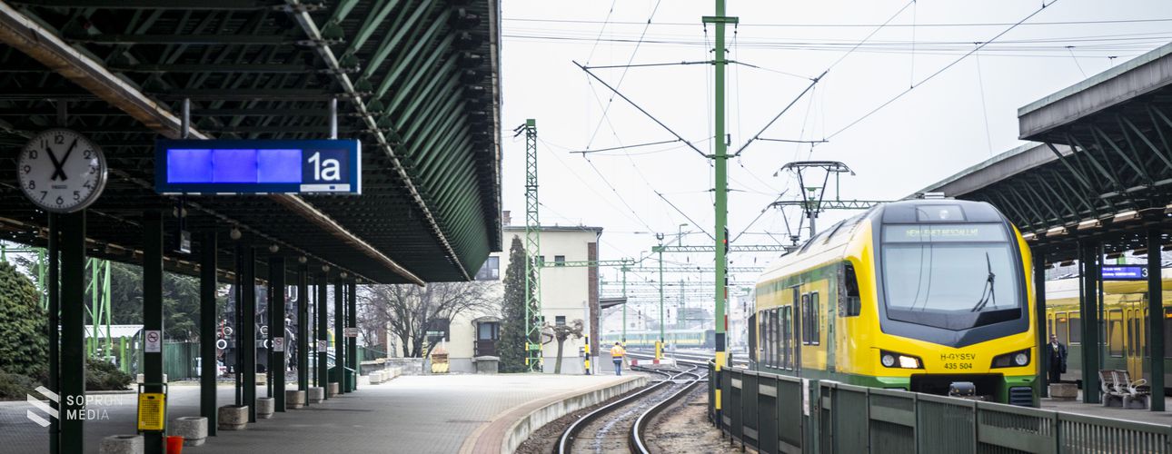 Újabb tíz regionális vasútvonalon állítja vissza az eredeti menetrendet a GYSEV és a MÁV
