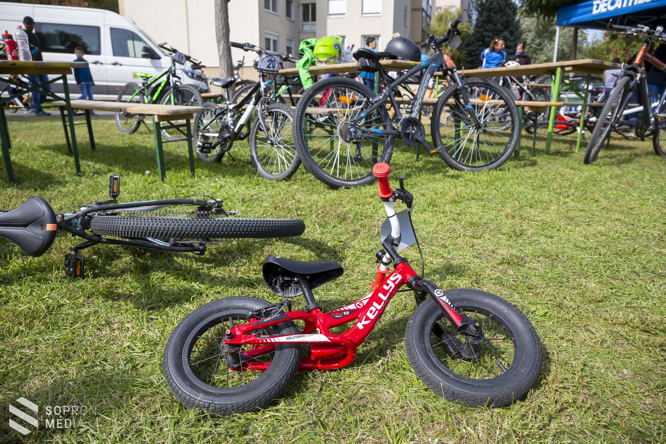 Kerékpáros felvonulás az autómentes napon