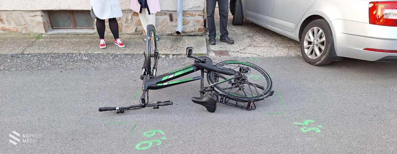 Súlyos sérüléseket szenvedett egy elektromos kerékpárral közlekedő nő Sopronban