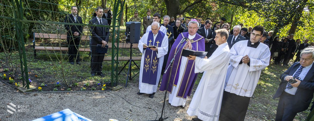 Fertődön temették újra Esterházy Antal herceget