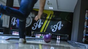 Bowlinggal búcsúztatták az évet a testnevelő tanárok