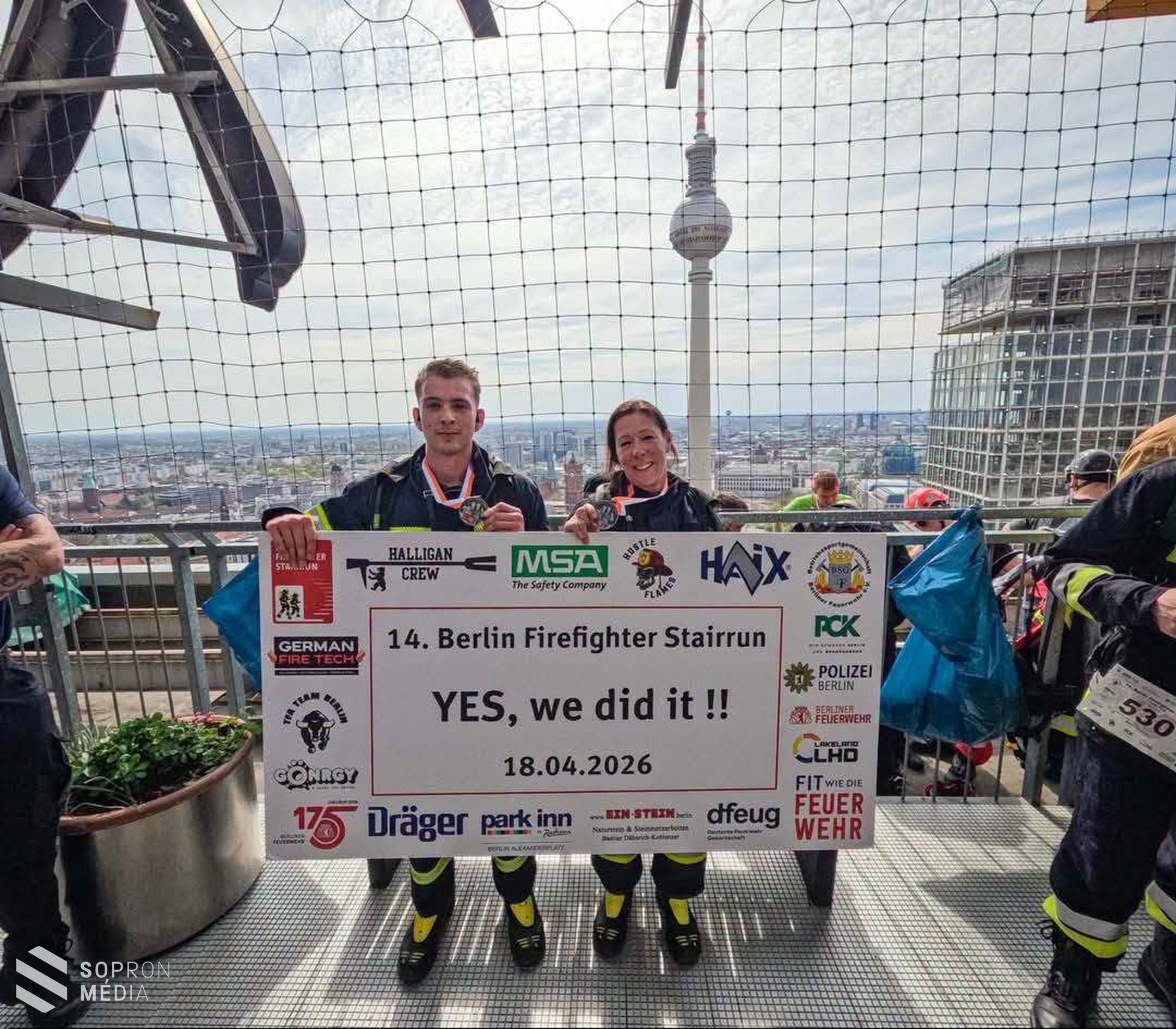 Önkéntes tűzoltó, élsportoló és anya
