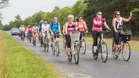 Kastélytól kastélyig - Kitáblázták a Fertő - Balaton kerékpáros túraútvonalat 