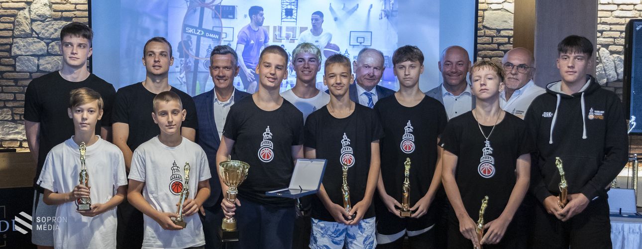 Legeredményesebb játékosait jutalmazta évadnyitó rendezvényén a Soproni Sportiskola Kosárlabda Akadémia