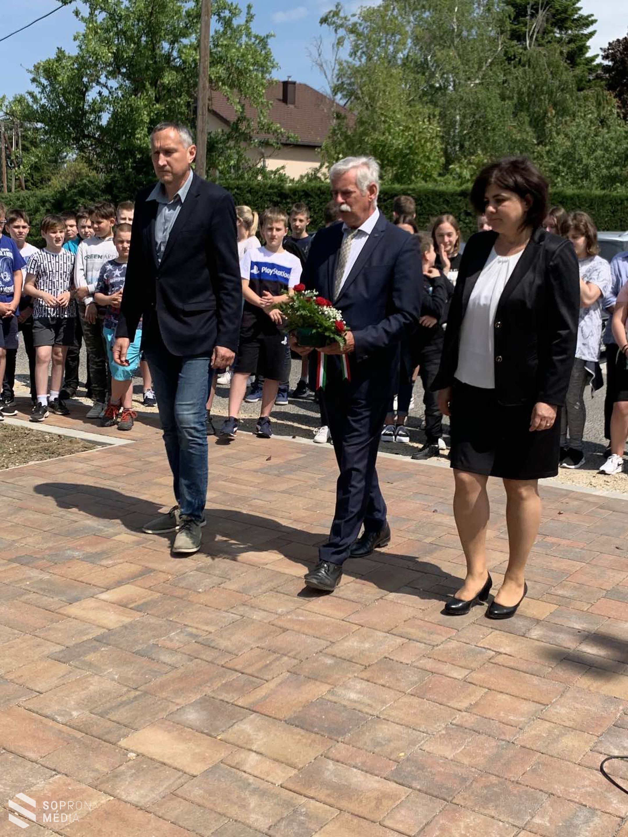 A nemzeti összetartozás emlékművét avatták ma fel Kópházán
