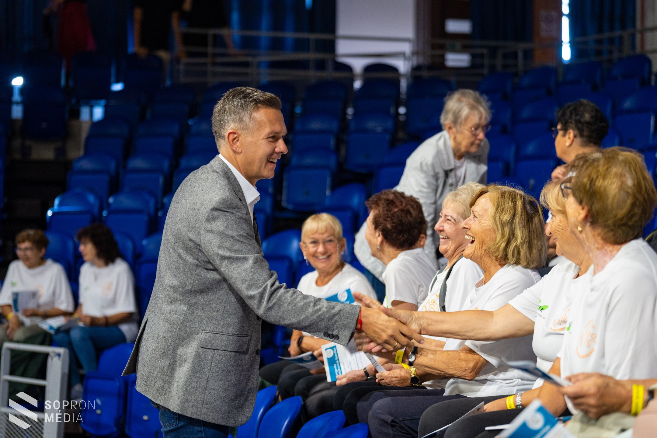 Hagyományteremtő céllal rendezték meg ismét a Szépkorúak szerdáját